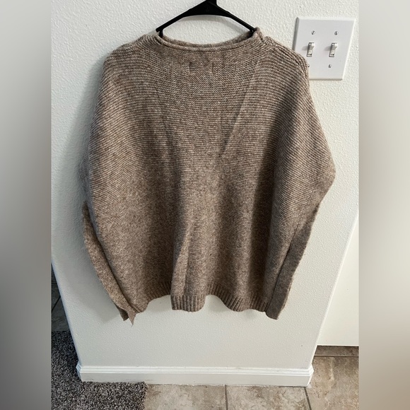Pancho sweater - Picture 2 of 2